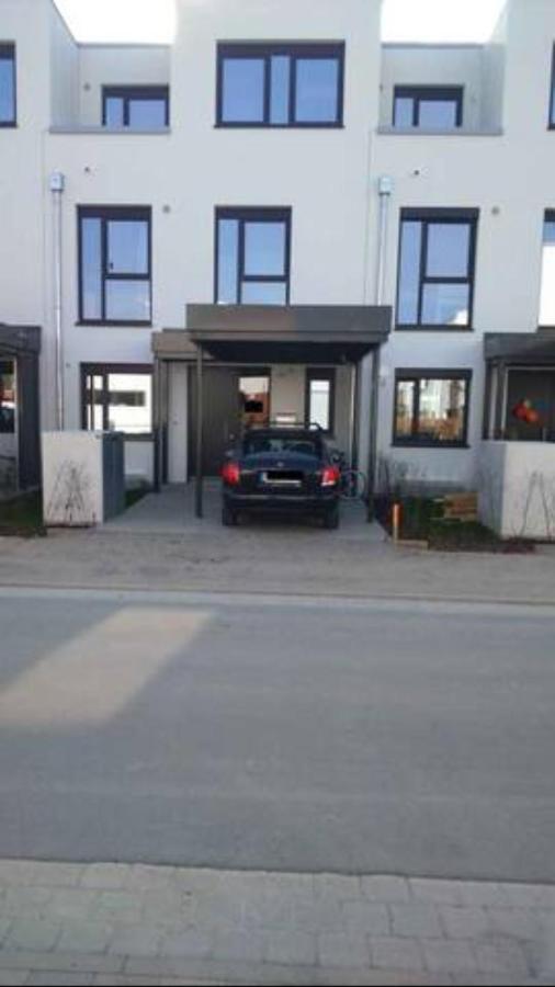 Privat Zimmer Richtung Messe Hannover Ngoại thất bức ảnh