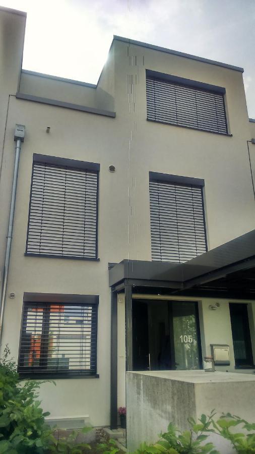 Privat Zimmer Richtung Messe Hannover Ngoại thất bức ảnh